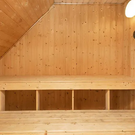 12 Person In בית נופש *